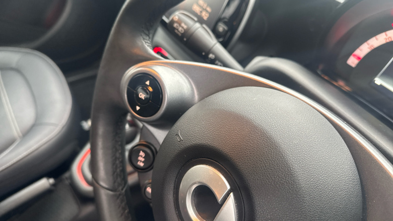 Smart EQ forfour hatchback 60kW EQ Exclusive 17kWh 5dr Auto [22kWch] Electric Hatchback